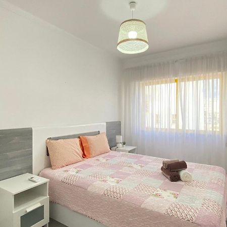 Quarteira Frente Praia II By Homeslow Rentals Exterior foto