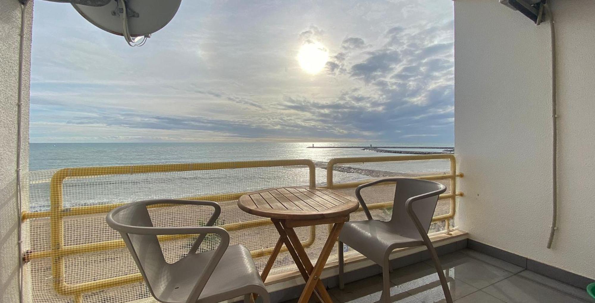 Quarteira Frente Praia II By Homeslow Rentals Exterior foto